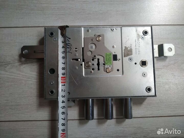 Замок сувальдный Motura