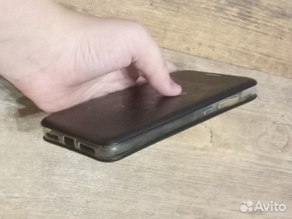 Чехол на телефон