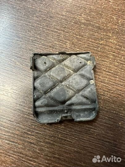 Заглушка буксировочного крюка задняя Ford Focus 3