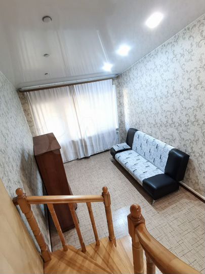 2-к. квартира, 50 м², 3/3 эт.
