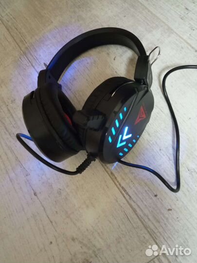 Игровые наушники