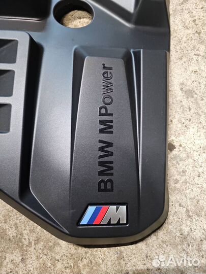 Декоративная крышка двигателя передняя BMW M4