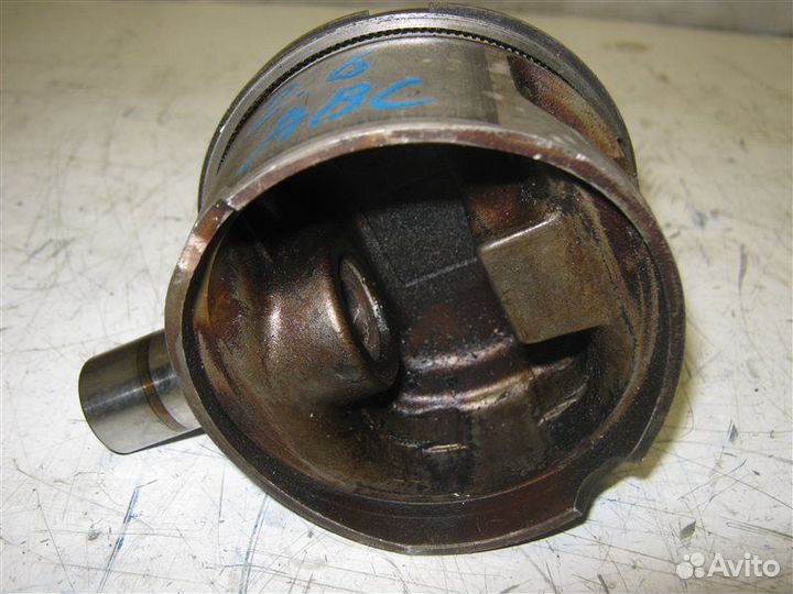 Поршень Audi A6 C4 1994-1997 V286H