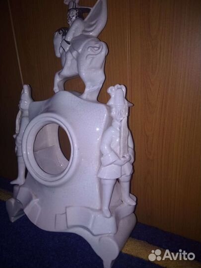 Антикварный фарфоровый подчастник Германия