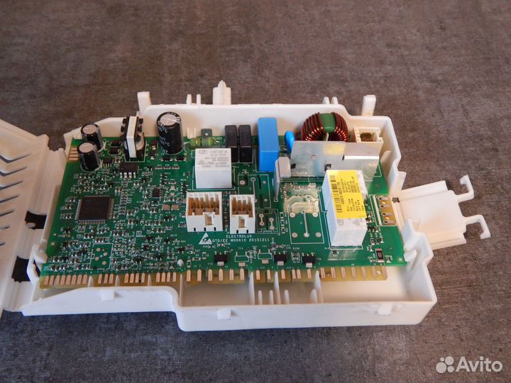 Электронный модуль (плата ) ст.машины Zanussi