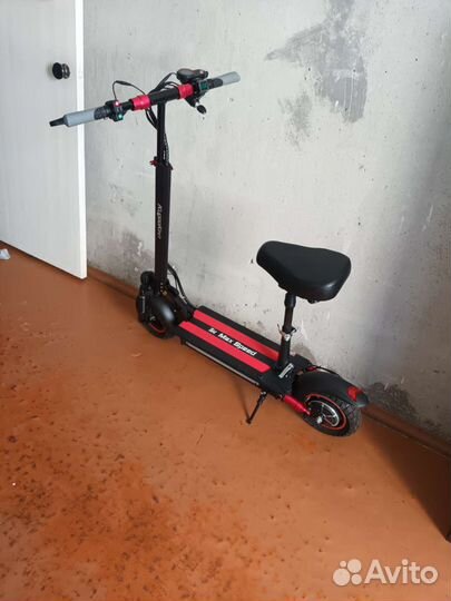Самокат взрослый электрический новый