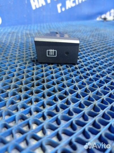 Кнопка обогрева заднего стекла Hyundai Accent