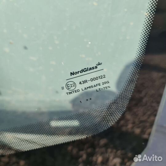 Лобовое стекло