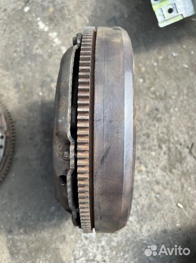 Маховик Volkswagen Transporter T4 2.4