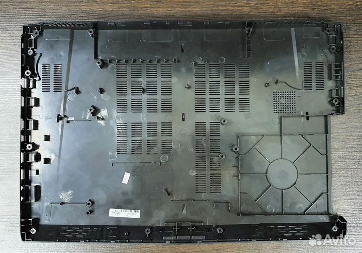 Поддон на MSI GE72, новый