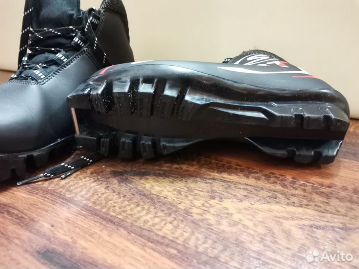 Лыжные ботинки 35 размер