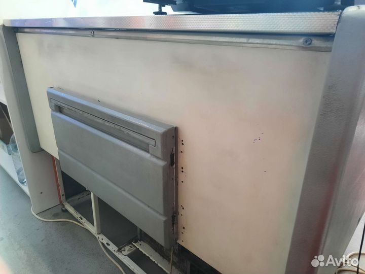 Холодильная витрина бу