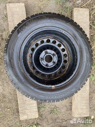 R15 Yokohama Ice Guard Stud IG55 195/65, PCD 5x112 DIA 57.1