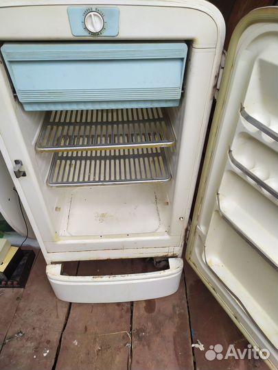 Холодильник бу рабочий