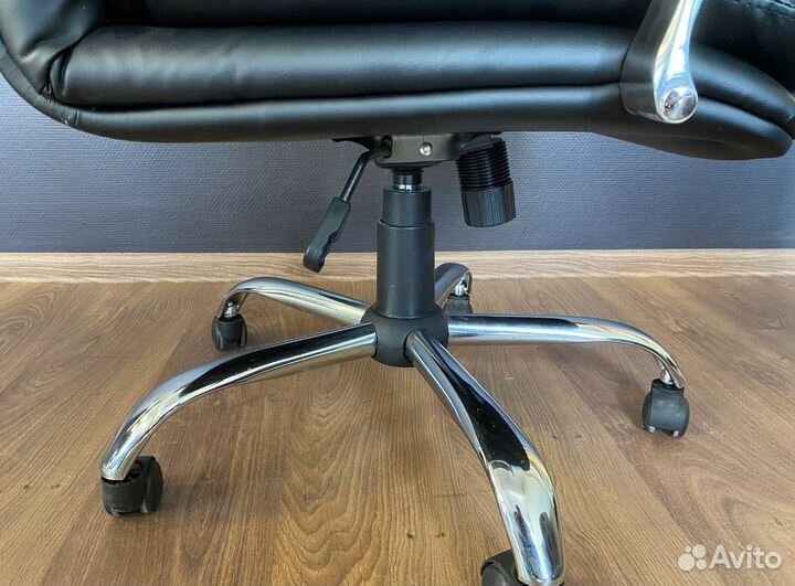 Кресло для офиса.Доставка