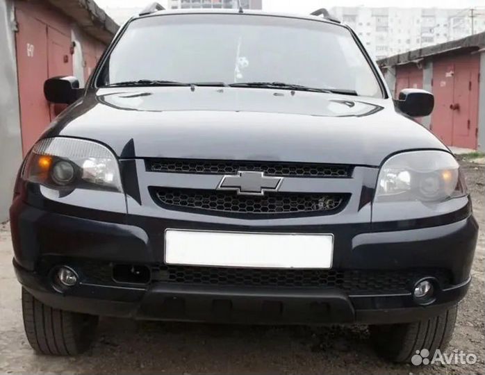 Эмблема / шильдик Chevrolet Niva черный глянец