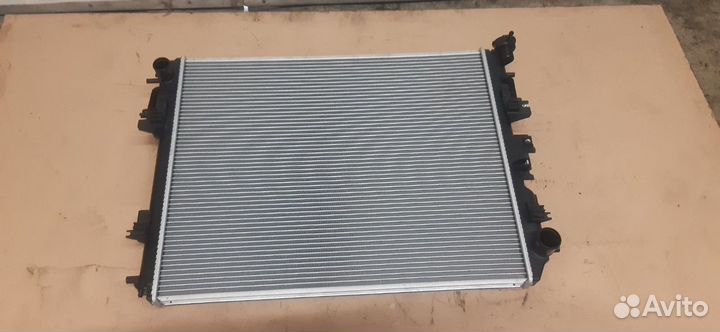 Dodge RAM 2009-2019 радиатор охлаждения