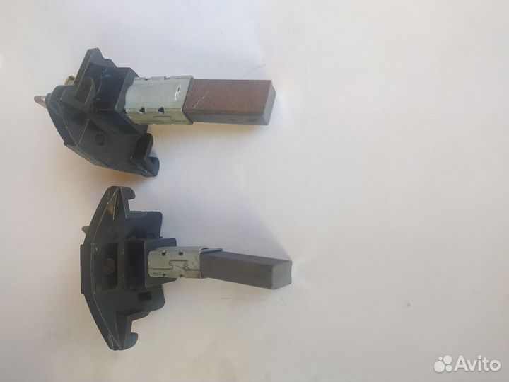 Двигатель пылесоса. щётки двигателя