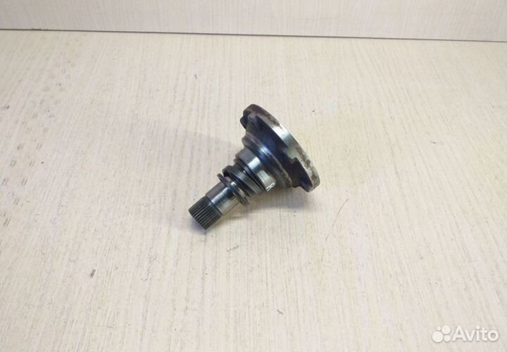 Фланец МКПП правый Skoda Rapid 1.6 2015 год