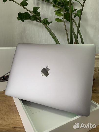 MacBook Pro 13 2019 8гб 128гб удобный