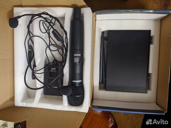 Беспроводная микрофонная система FreeBoss FB-U35