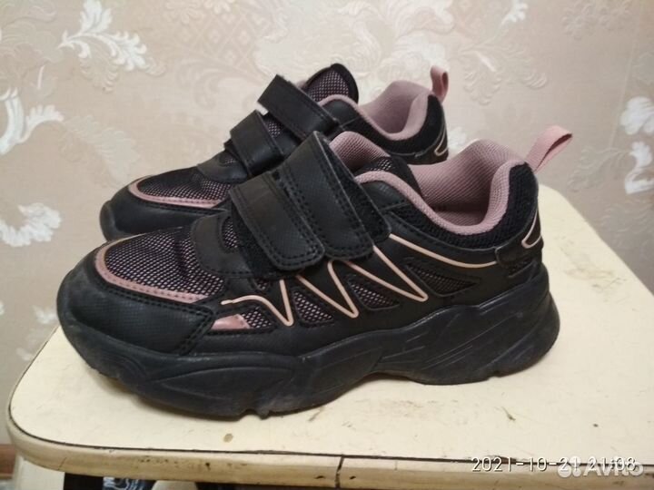 Кроссовки 32 для девочки