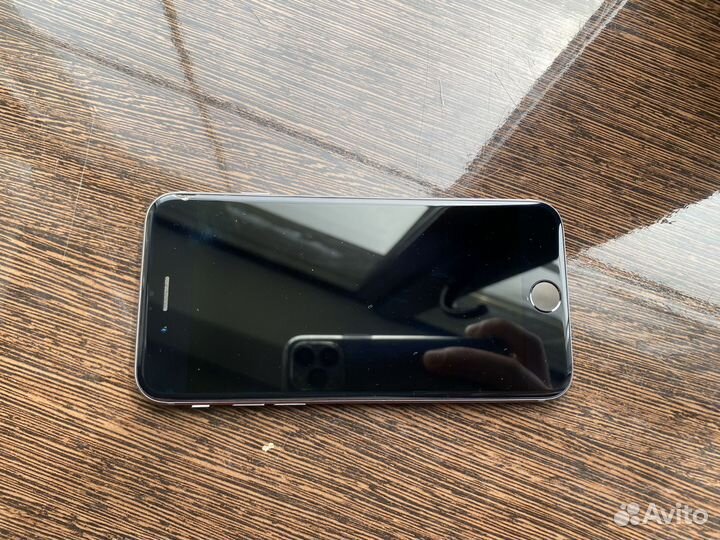 Телефон iPhone 6s