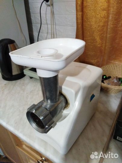 Мясорубка электрическая