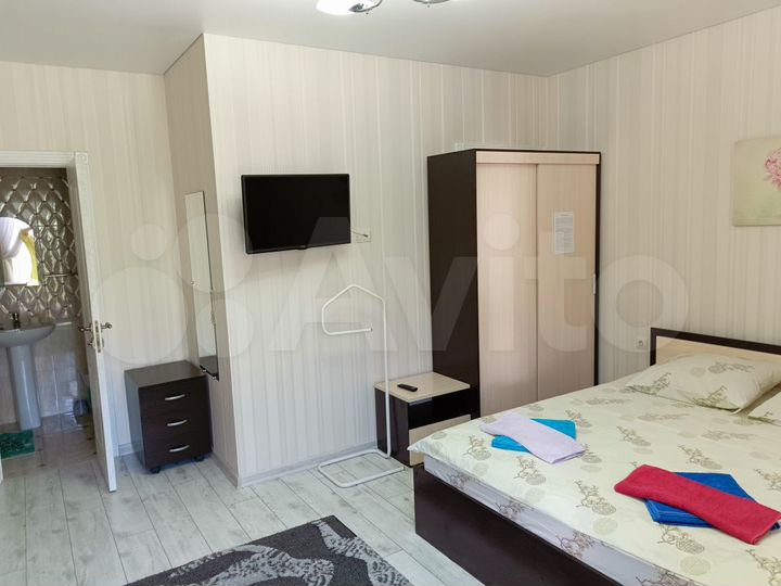 Комната 20 м² в 1-к., 1/2 эт.