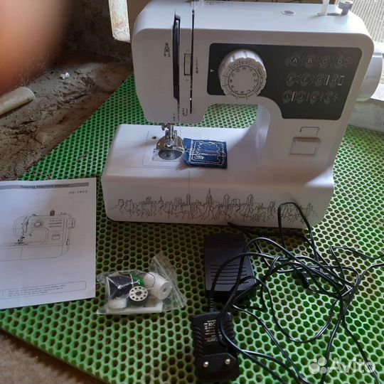 Швейная машина