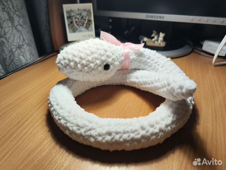 Вязаные игрушки Змейки