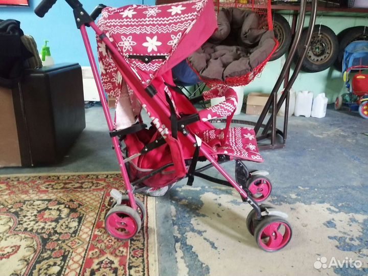 Прогулочная коляска