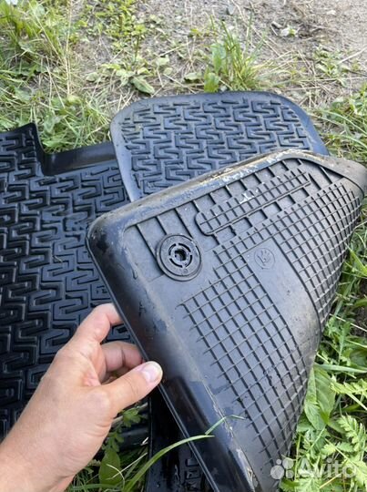 Автомобильные коврики резиновые