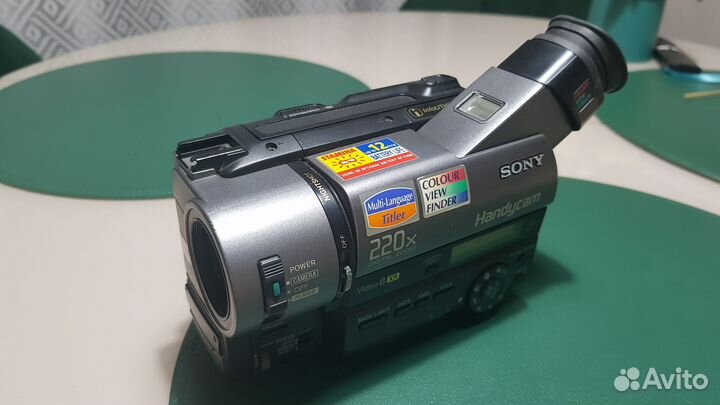 Видеокамера Sony Handycam video 8 XR