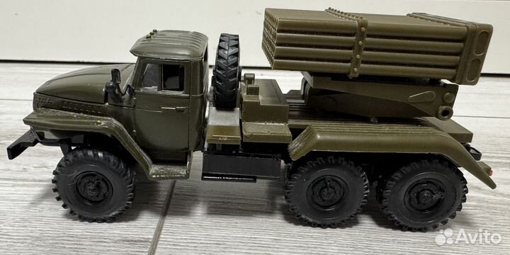 Модель 1:43 Урал бм-21 Град