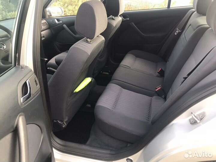 Skoda Octavia 1.8 МТ, 2002, 284 000 км