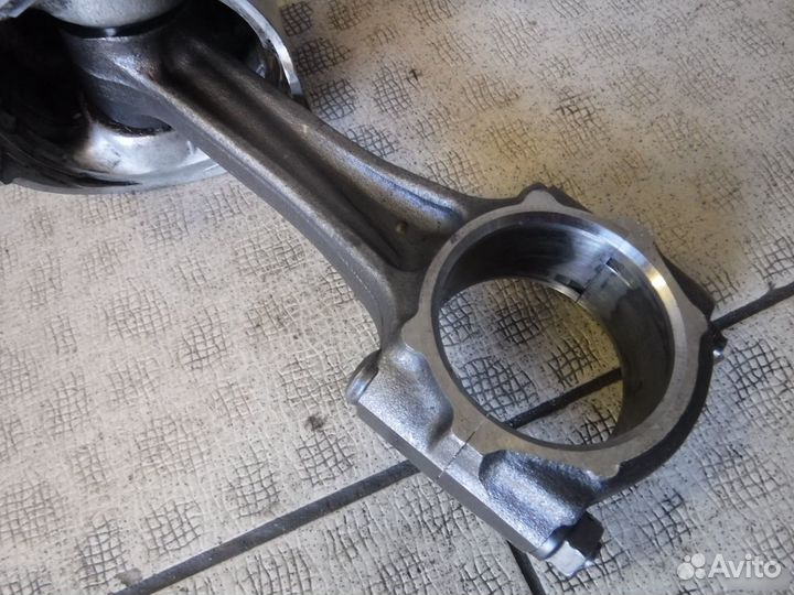 Поршни Mitsubishi Pajero (2) 2.8TD 4M40