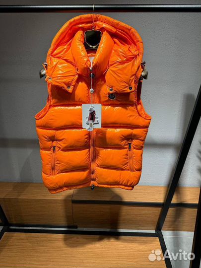 Жилетка Moncler