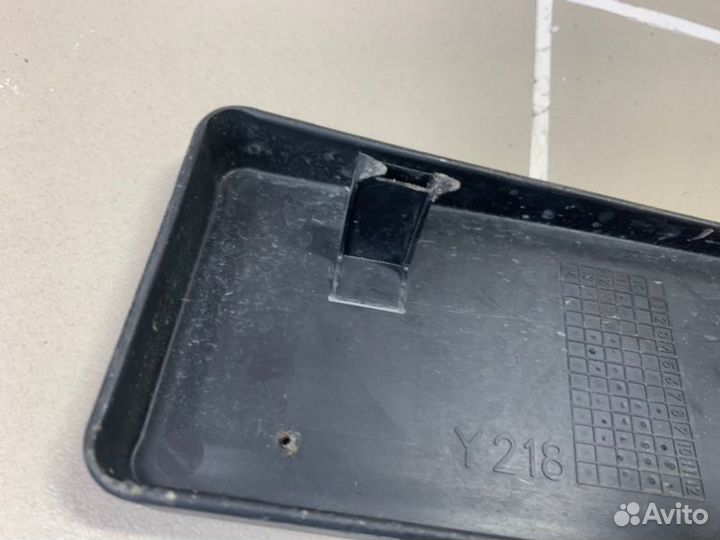 Площадка номерного знака Toyota Camry XV50