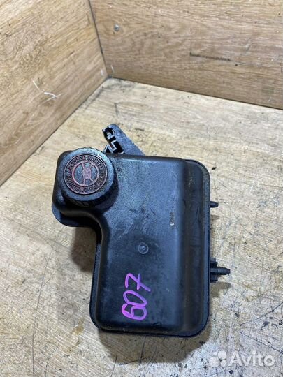 Бачок гидроусилителя Peugeot 607 B104