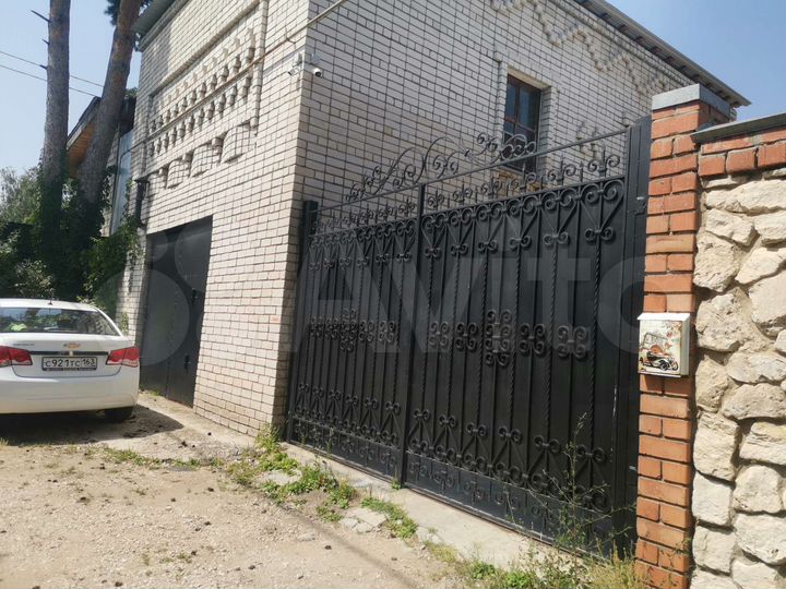 Дом 303 м² на участке 25 сот.