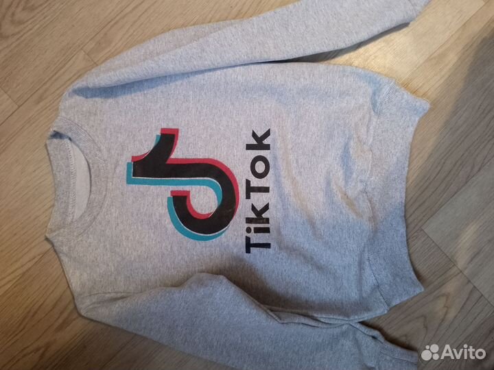 Вещи на девочку 128,134,140