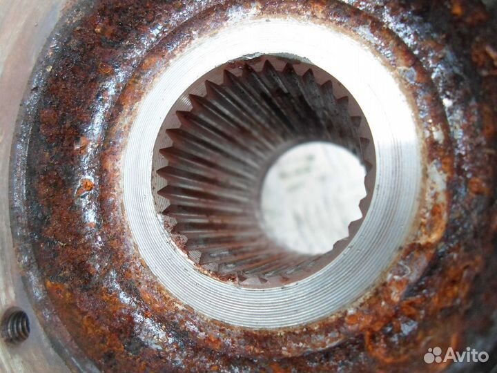 Кулак поворотный правый Honda Accord 9