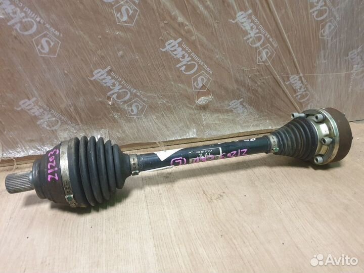 Ось привод шрус передний левый Vw Passat B7