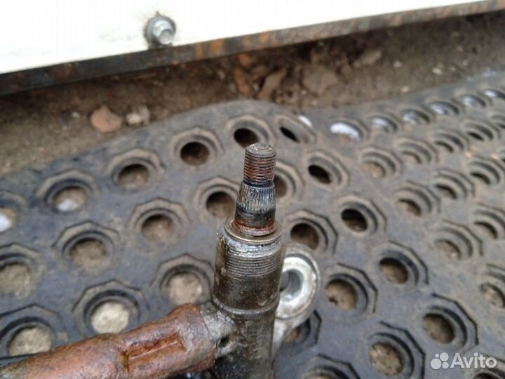 Трапеция стеклоочистителей Volvo FH, Volvo FM