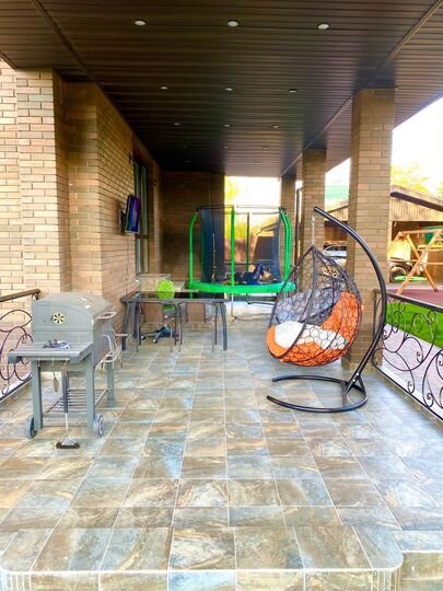 Дом 350 м² на участке 15 сот.