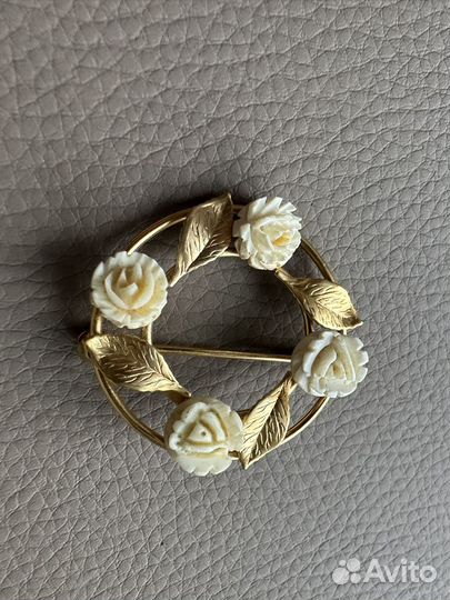 Брошь винтаж США 12K K.L. маркирована 1950е