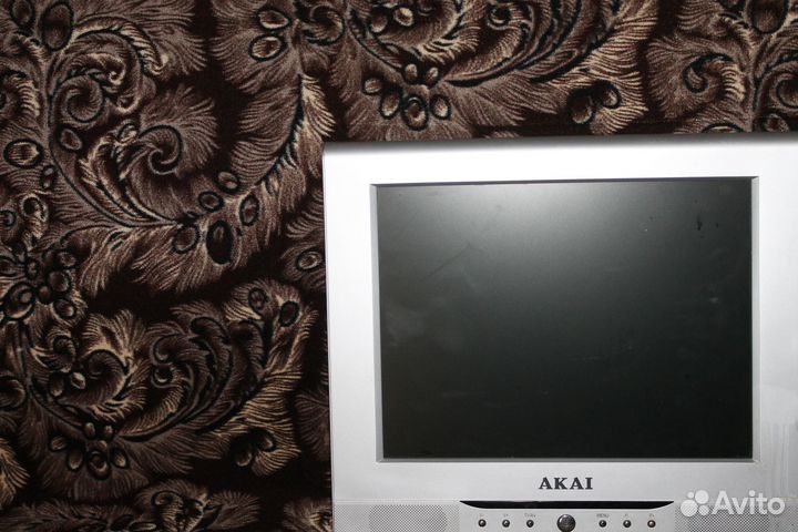 Телевизор Akai плоский