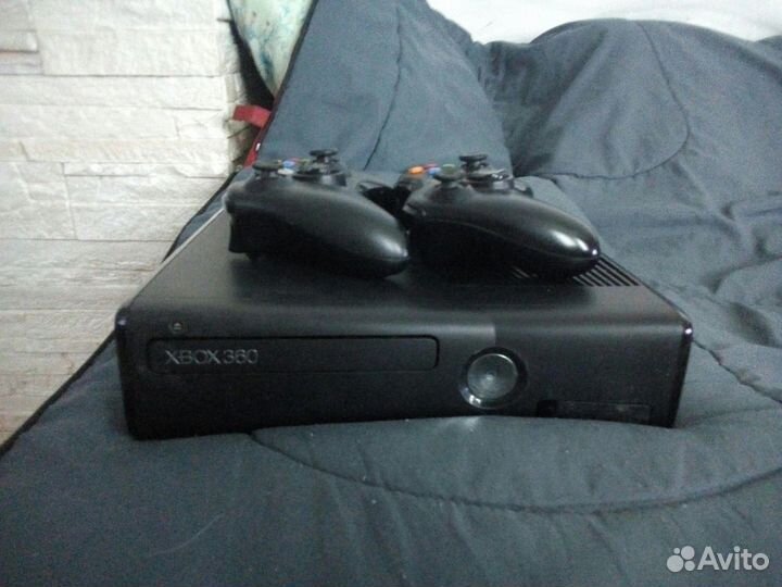 Xbox 360 + 30 игр