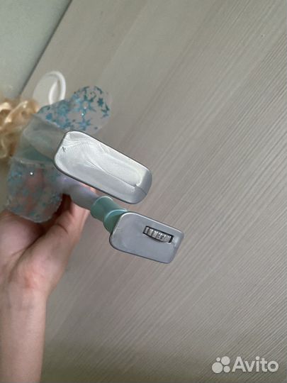 Кукла Дисней Эльза на коньках. Механическая